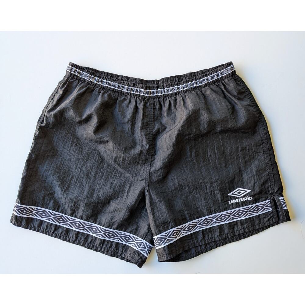 Vintage Umbro Shorts Mens Large Black Nylon Soccer Athletic Retro Sportswear 90s